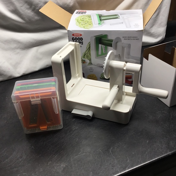 OXO Good Grips Spiralizer - Picture 3 of 6
